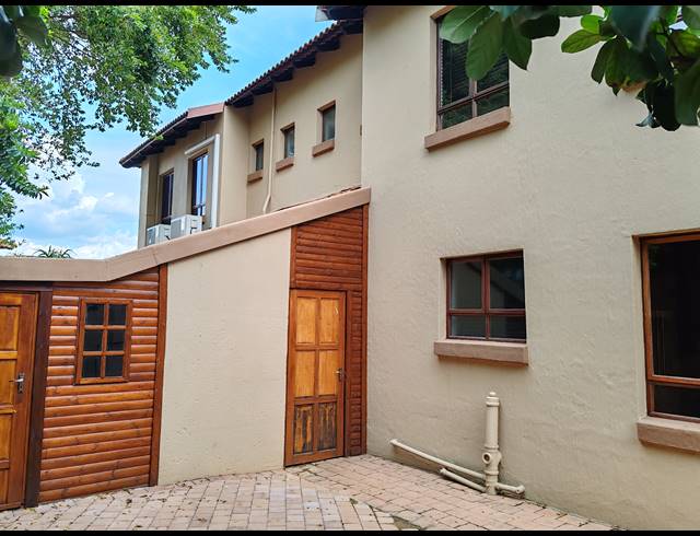 4 BEDROOM FREESTANDING FOR SALE IN BIRDWOOD ESTATE